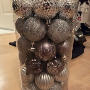 41 Pc Shatterproof Ornaments